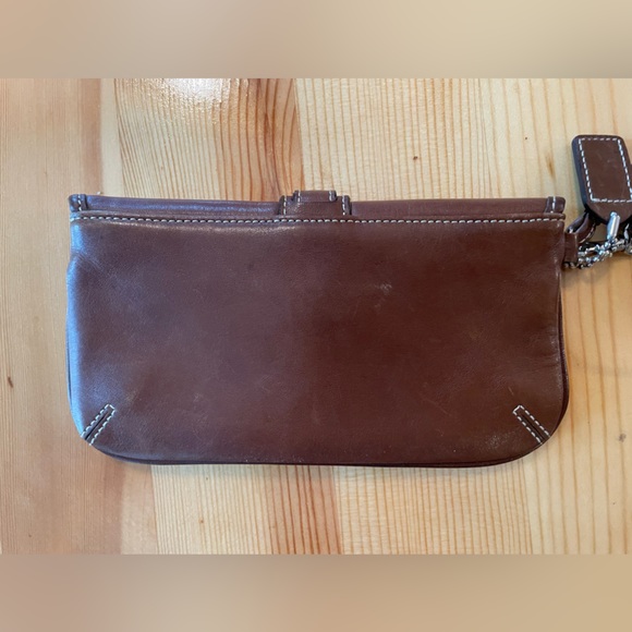 Vintage Coach Brown Leather Wristlet EUC - Picture 6 of 7